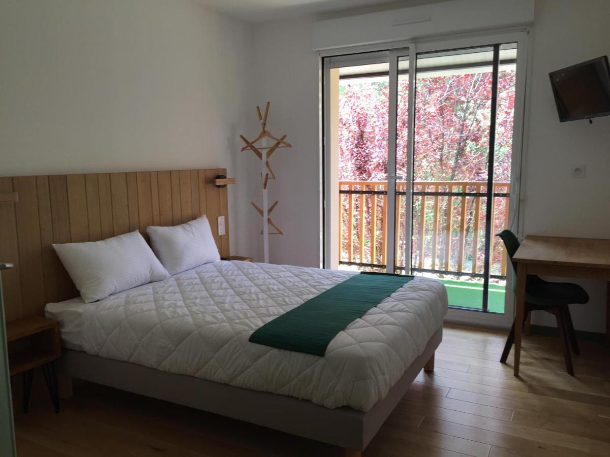 Logis Hotel Les Tilleuls Bruere-Allichamps Dış mekan fotoğraf